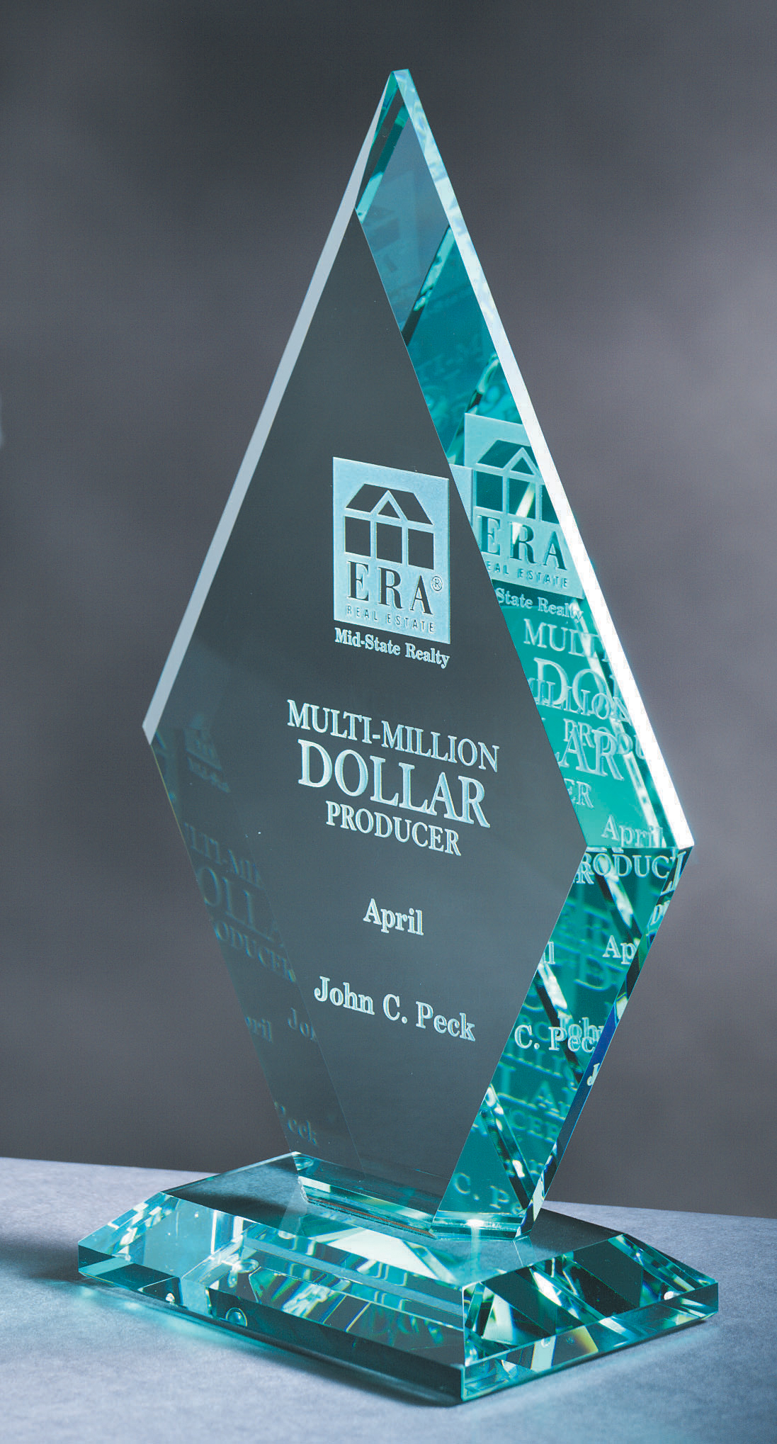 11" Jade Glass Grand Diamond Award 1