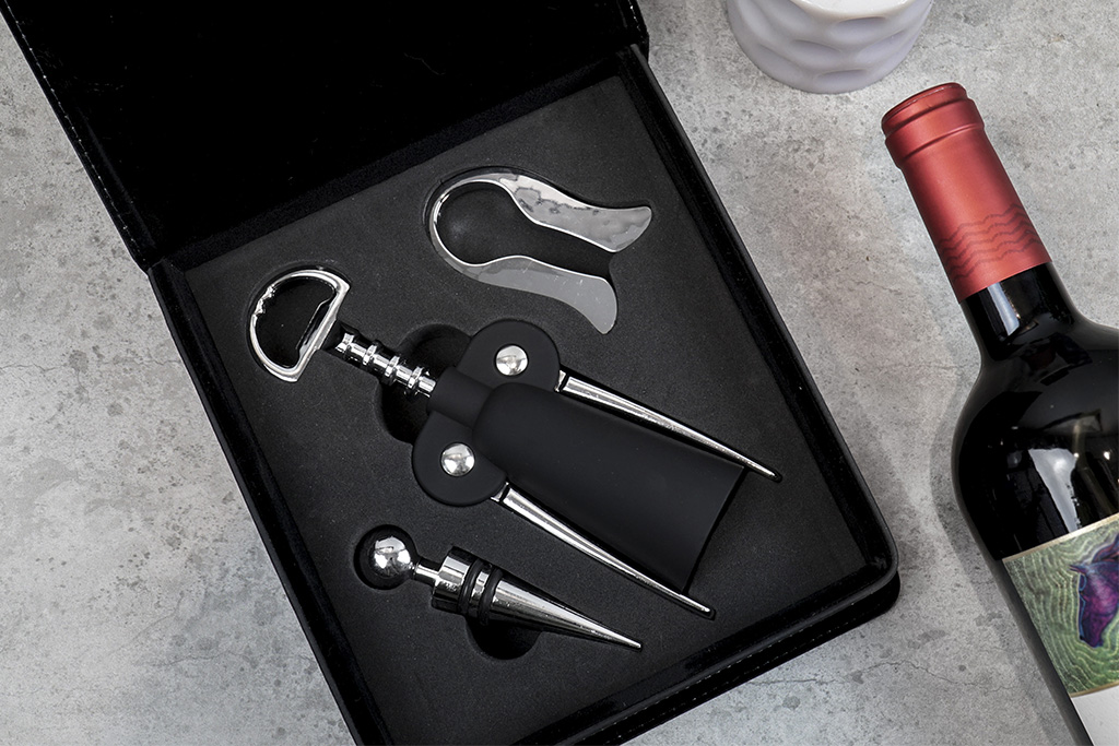 Leatherette 3-Piece Wine Tool Gift Set 5