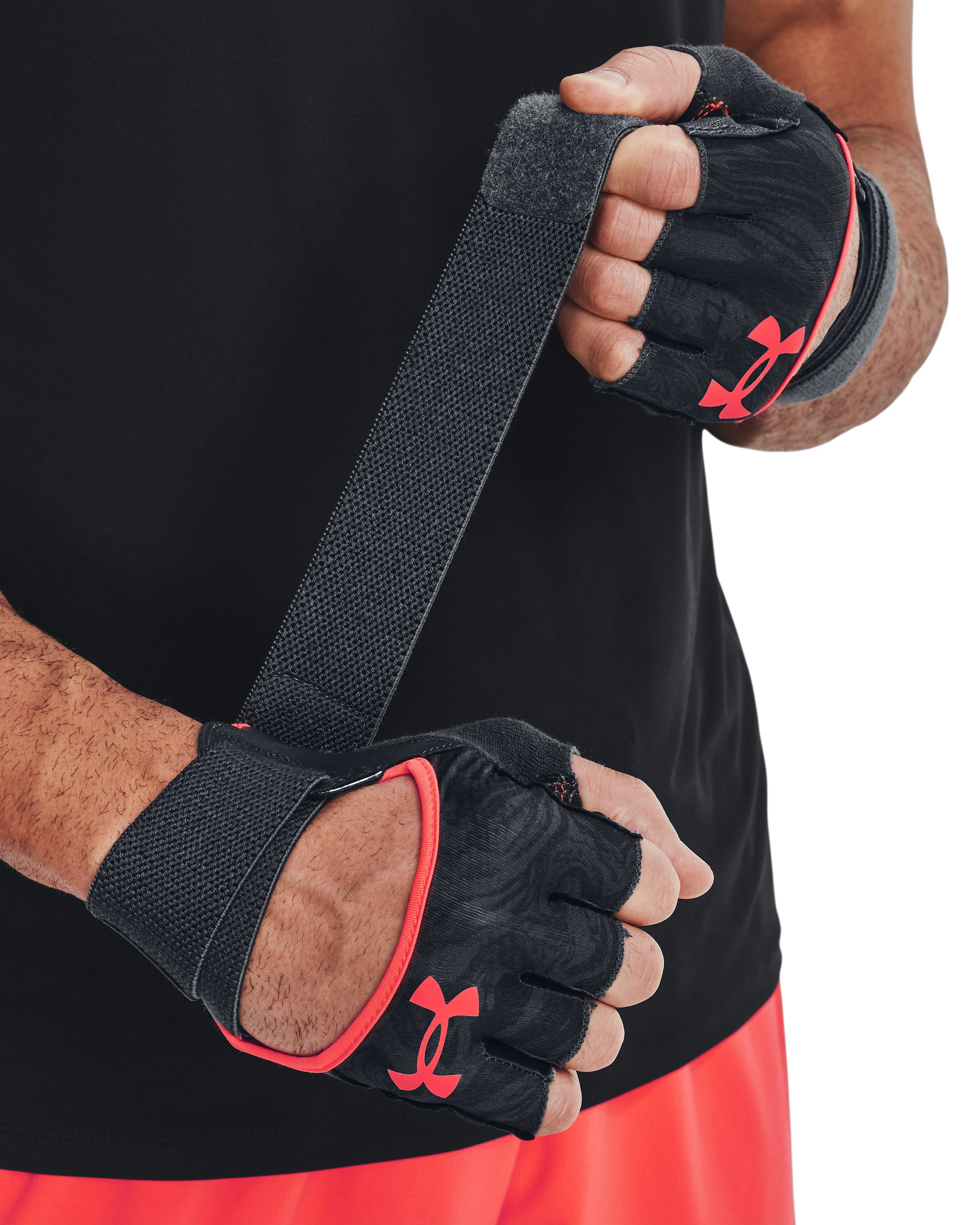 UA Weightlifting Men's Gloves 5
