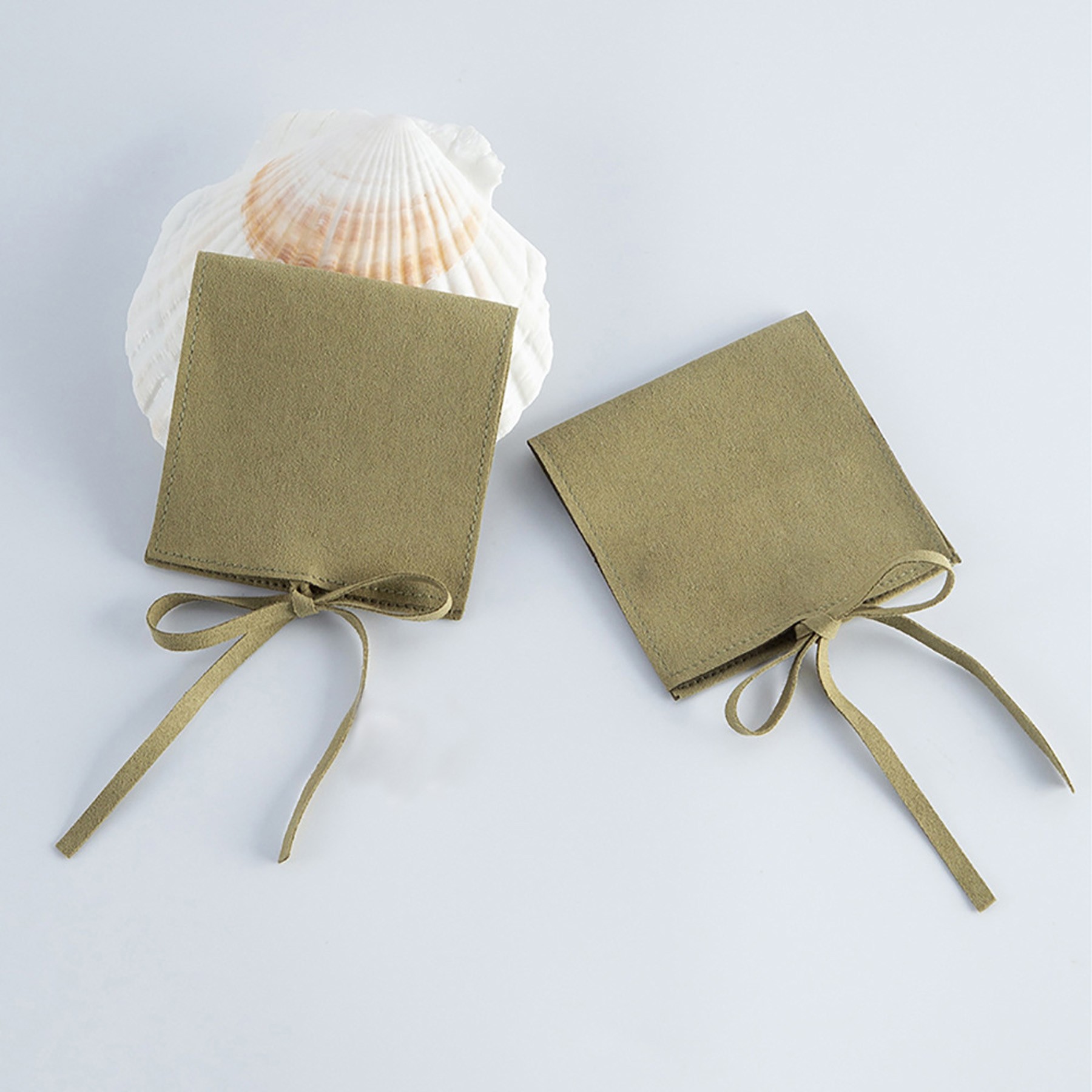 Elegant Jewelry Pouches 3