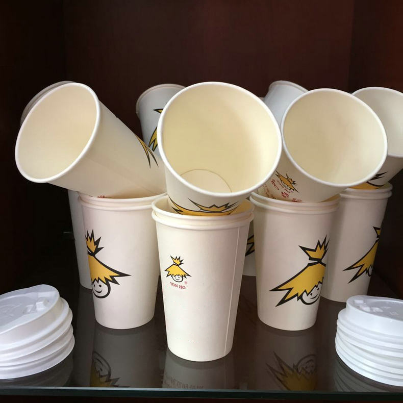 12 Oz Paper Cups 2