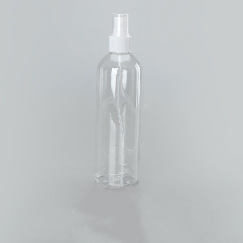 Clear Plastic Spray Bottle 3