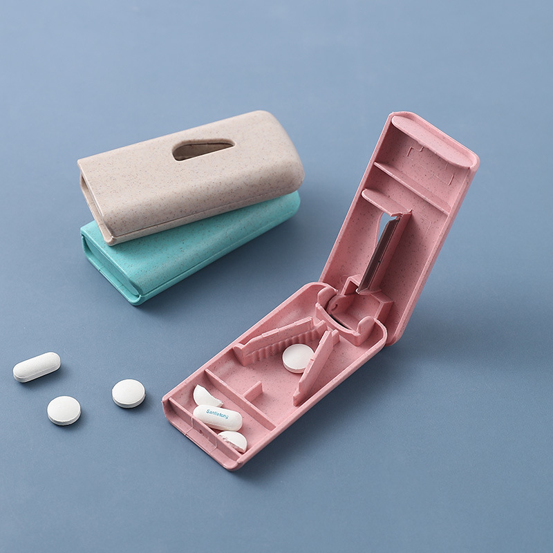 2 in 1 Portable Pill Cutter and Pill Box 7