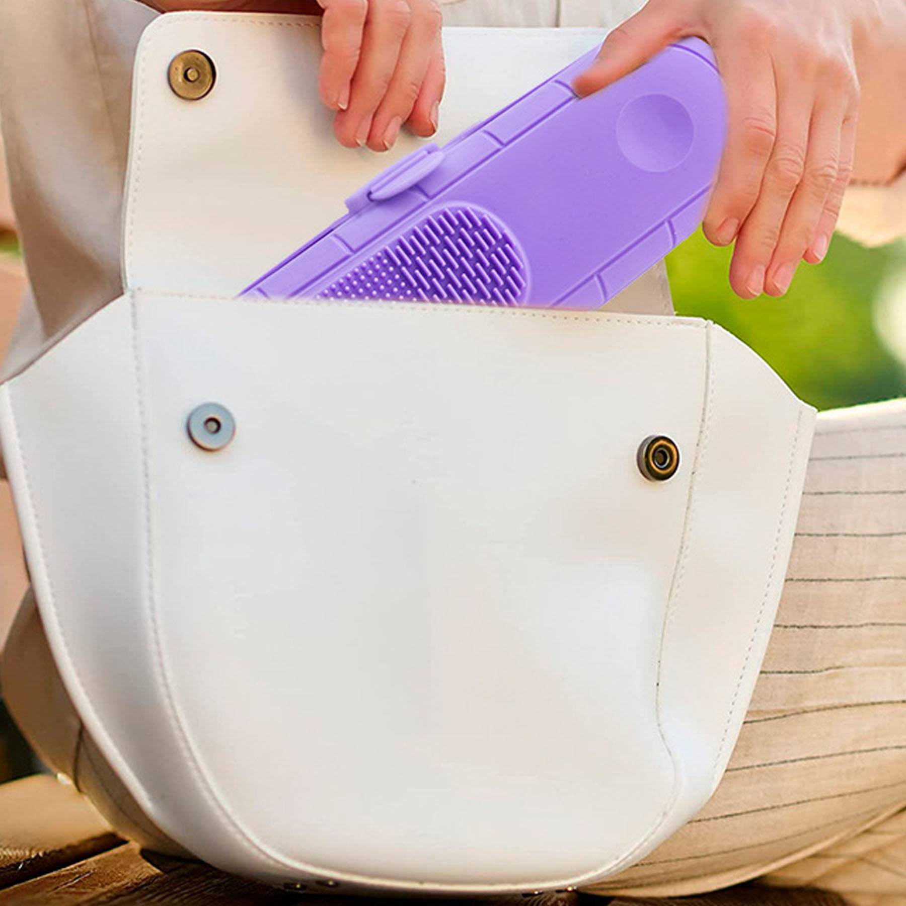 Multi functional silicone beauty brush storage bag 8
