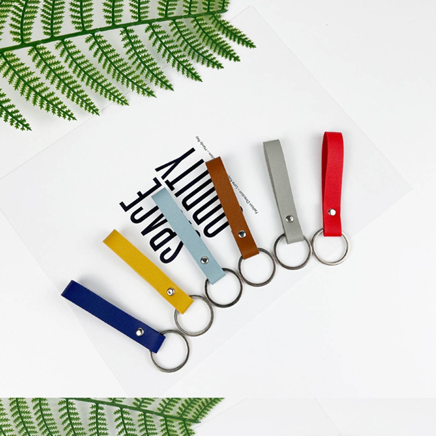 Men's And Women's Minimalist PU Leather Car Keychain 4