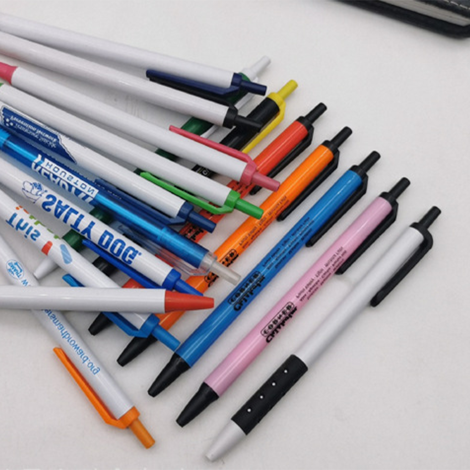 Press-type Plastic Ballpen for Office Gifts 5