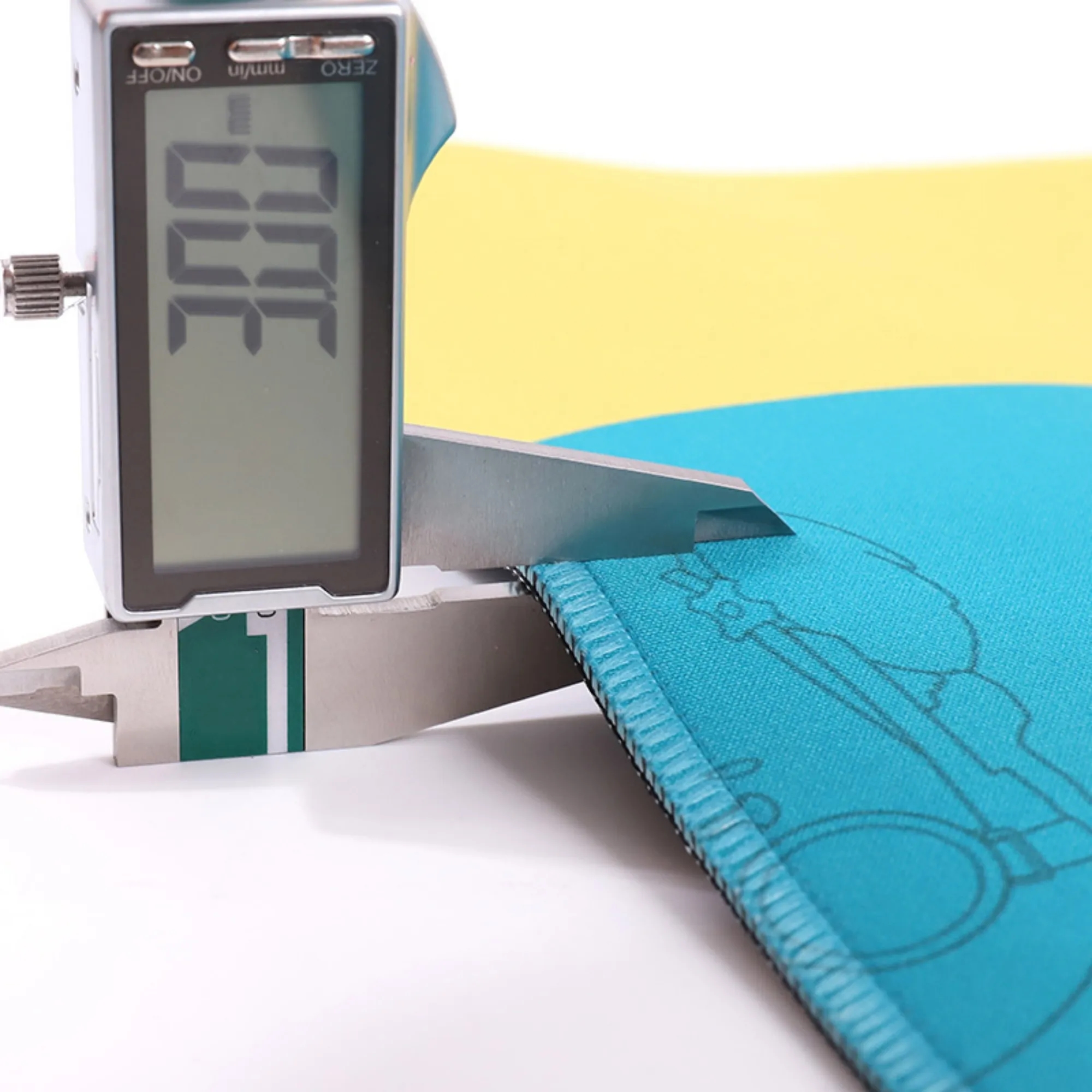 Personalized MOQ 20 PCS Nonslip Rubber Base Large Mouse Pad 6