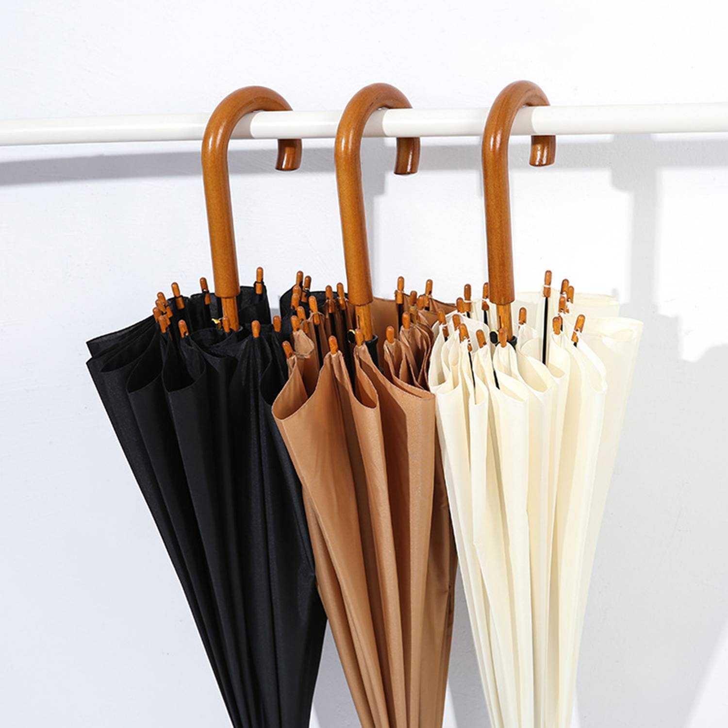 16 Rib Auto Open Wooden Handle Windproof Umbrella 7