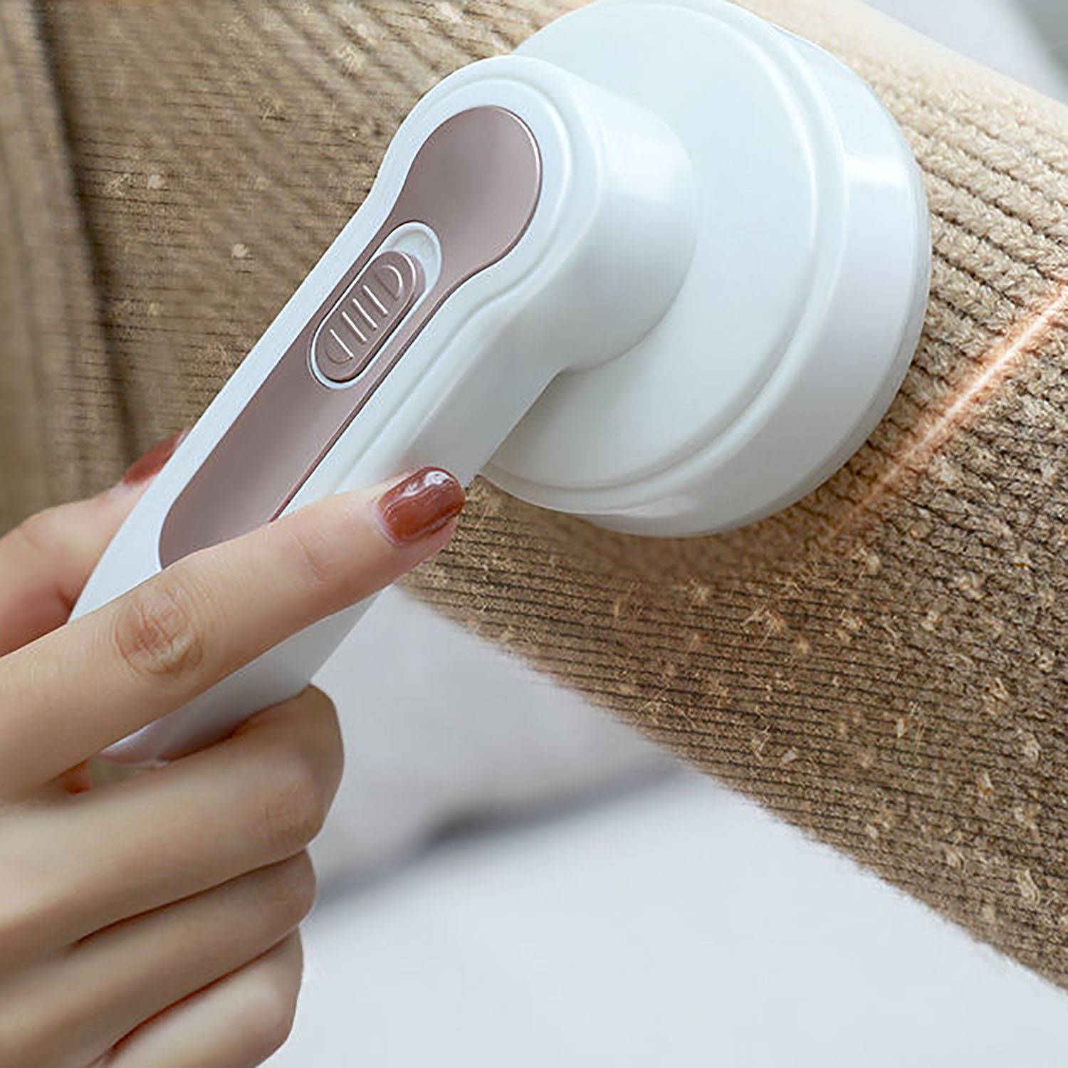 Rechargeable Lint Remover W/ Cleaning Brush 6