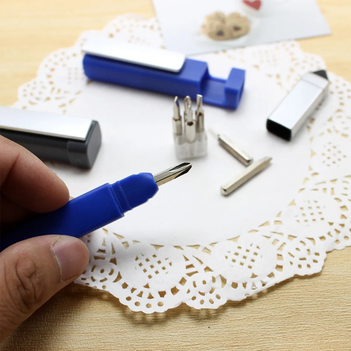 Functional tool pen with mobile phone holder and screwdriver 2