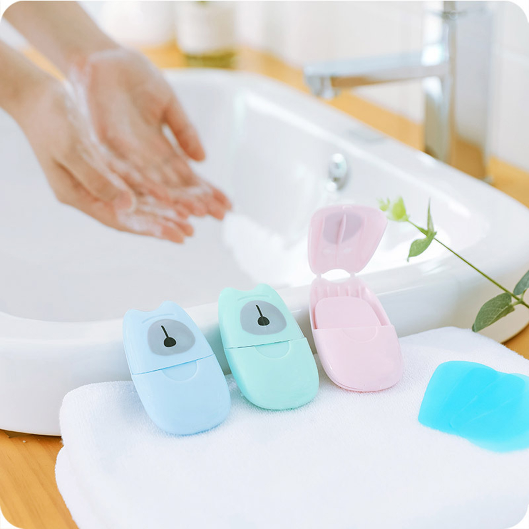 Portable Disposable Soap Paper With Case 1