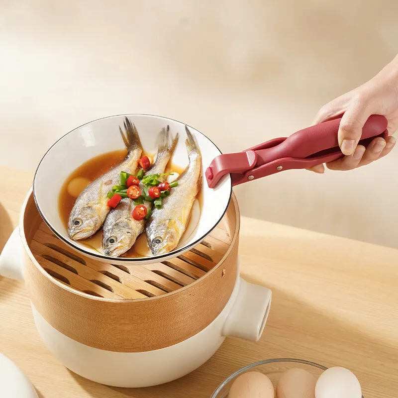 Heatproof Kitchen Clip With Silicone Grip 1