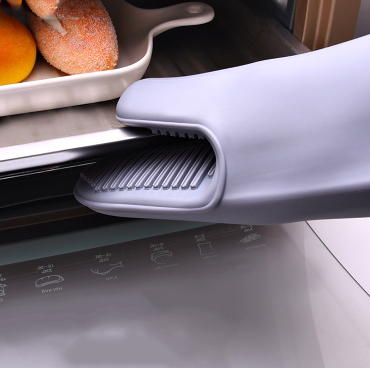 Thickened non-slip oven silicone gloves 2