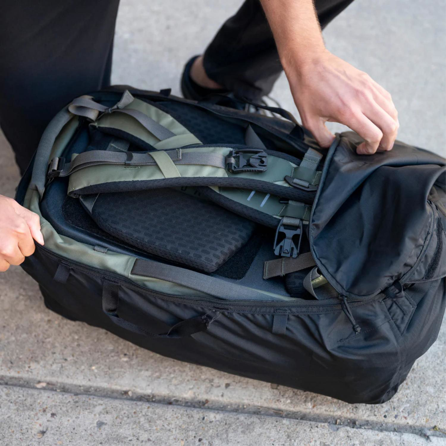 BOUNDARY SUPPLY® Arris Raincheck Duffel Bag 4