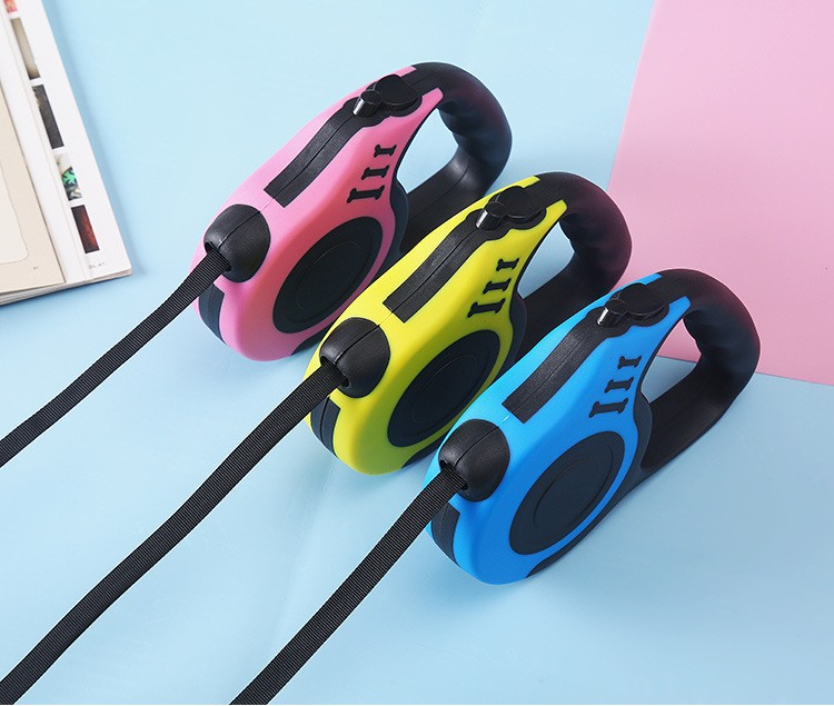 Retractable Dog Leash 1