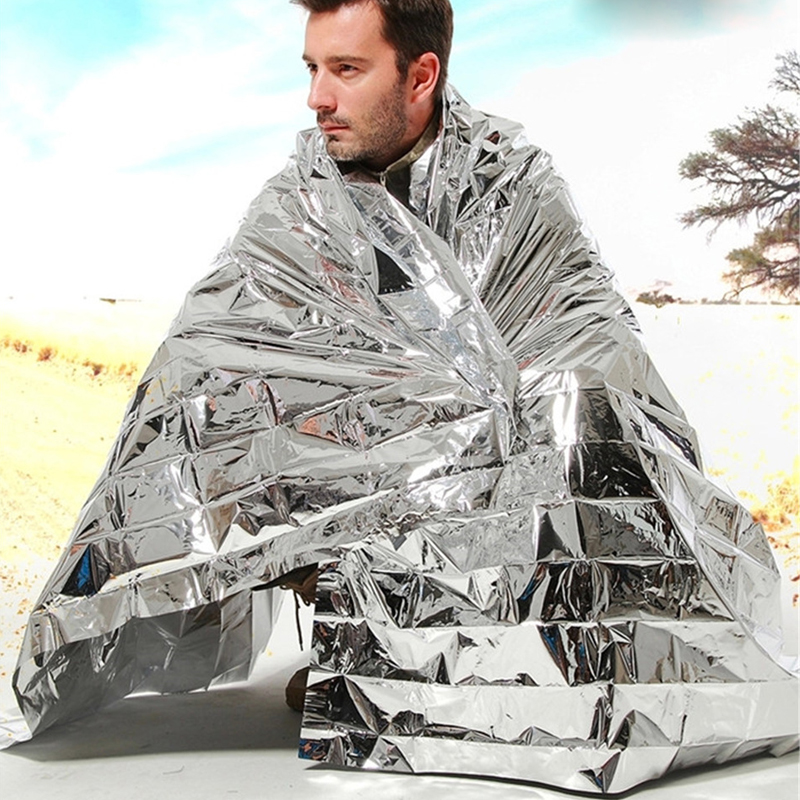 Life-saving Thermal Emergency Blanket 3