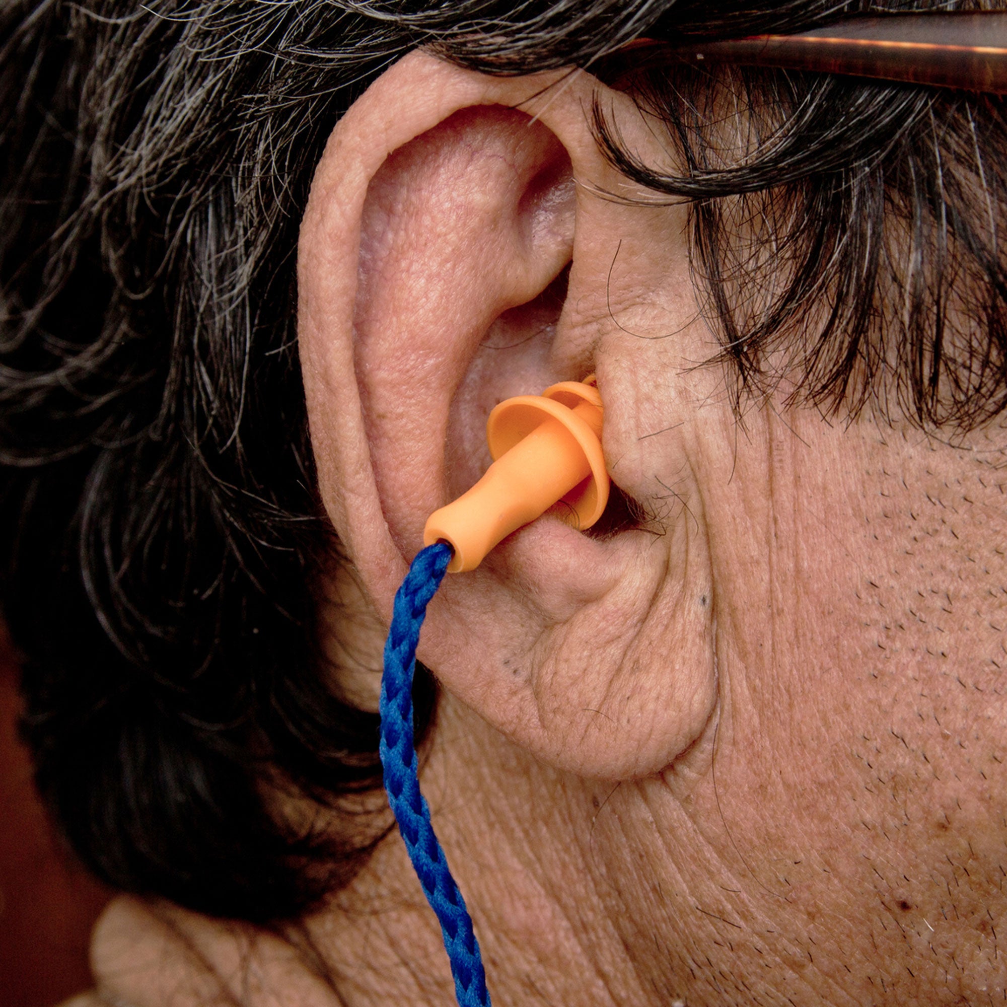 Silicone Earplugs With Blue Nylon Cord and Clear Clip Case 3