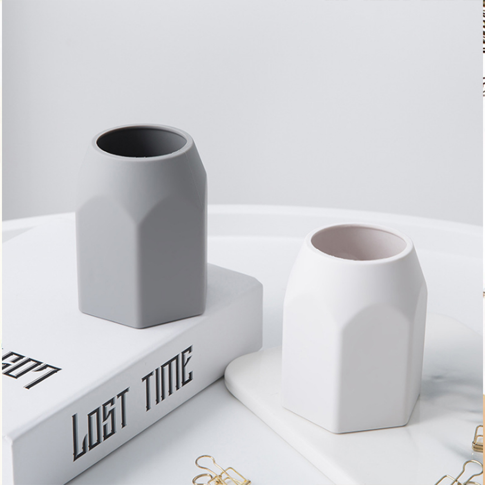 Simple pen holder 2