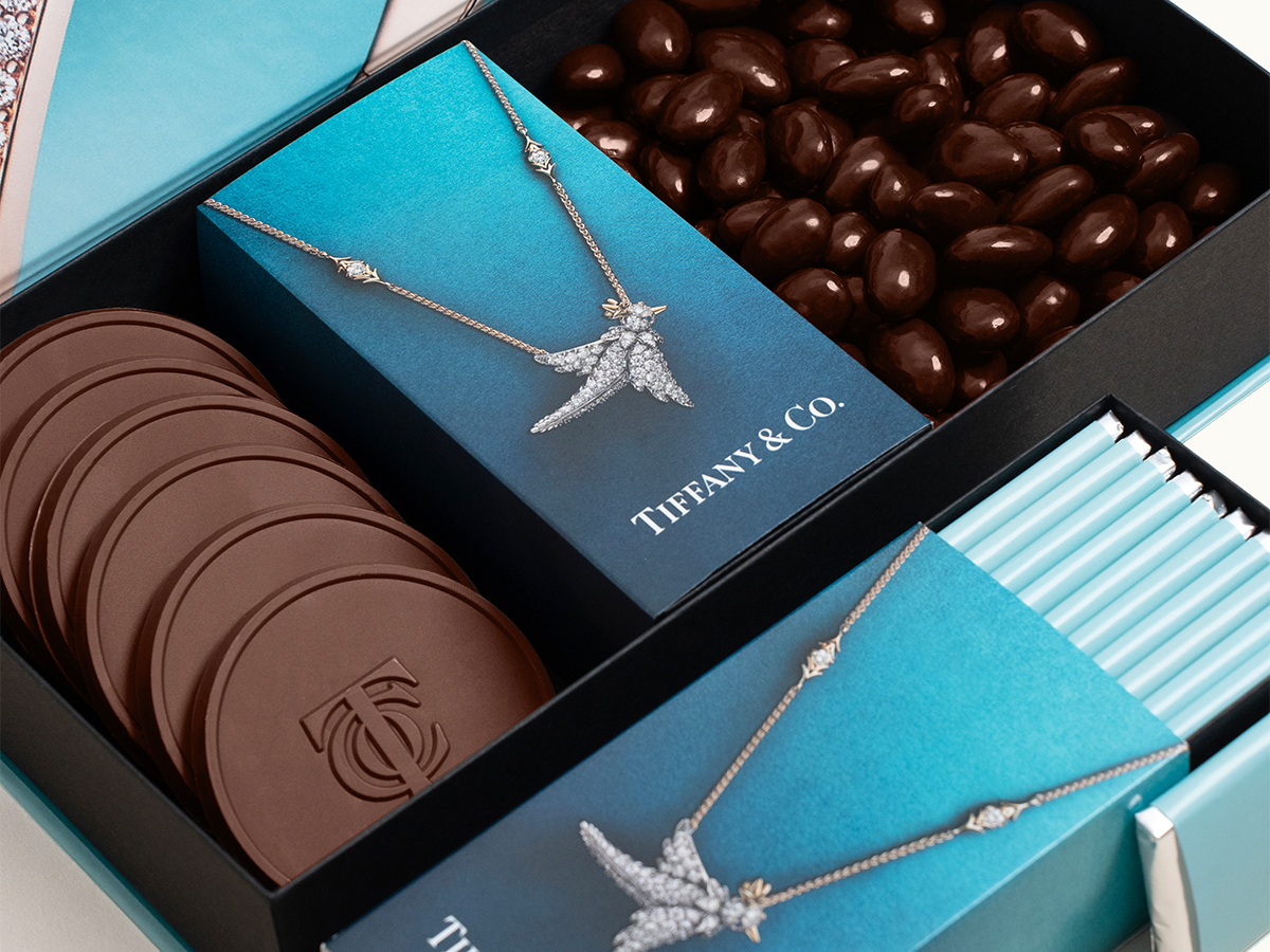 Luxury Tasting Box with Custom Packaging 4