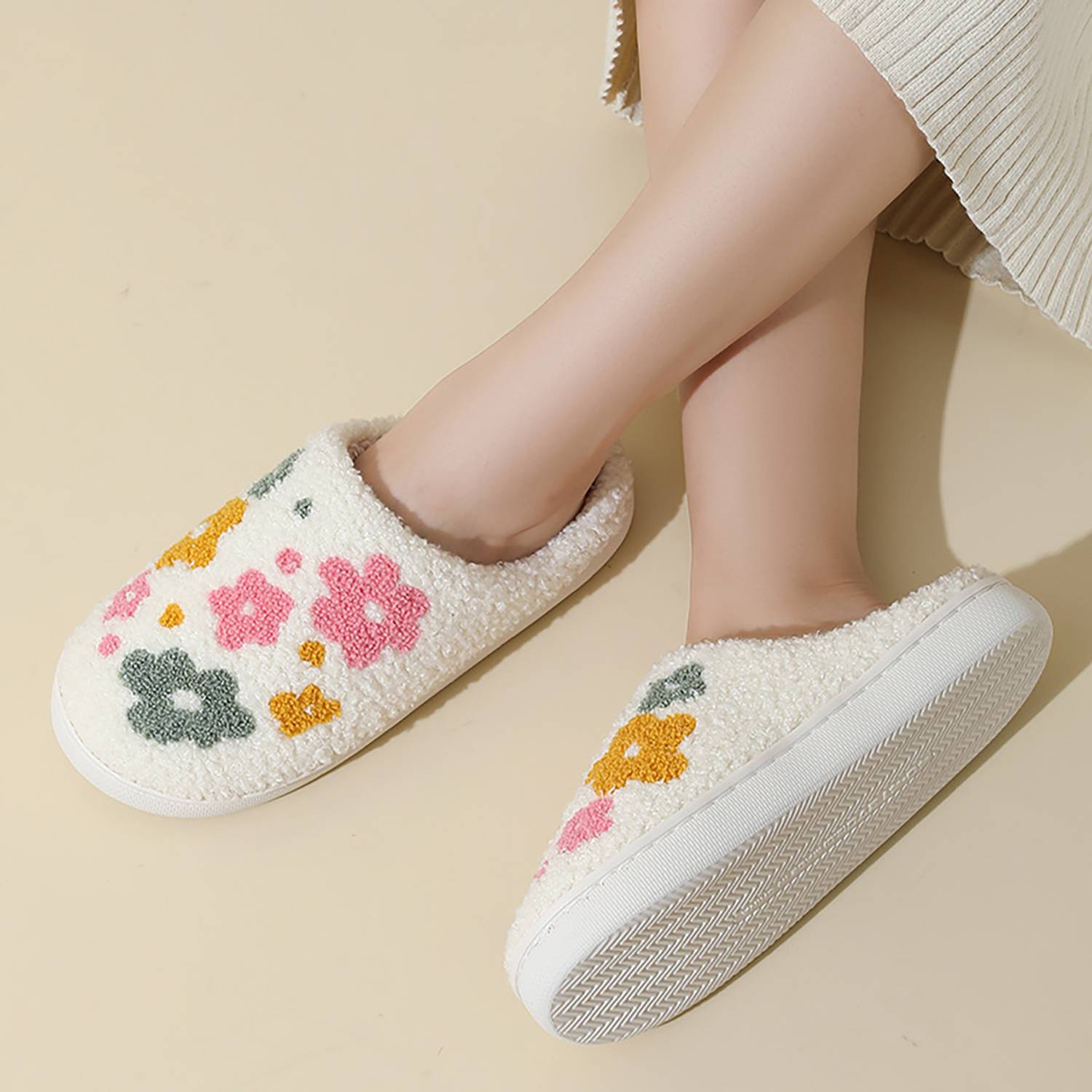 Women's Winter Cozy Non-Slip Indoor Slippers 2