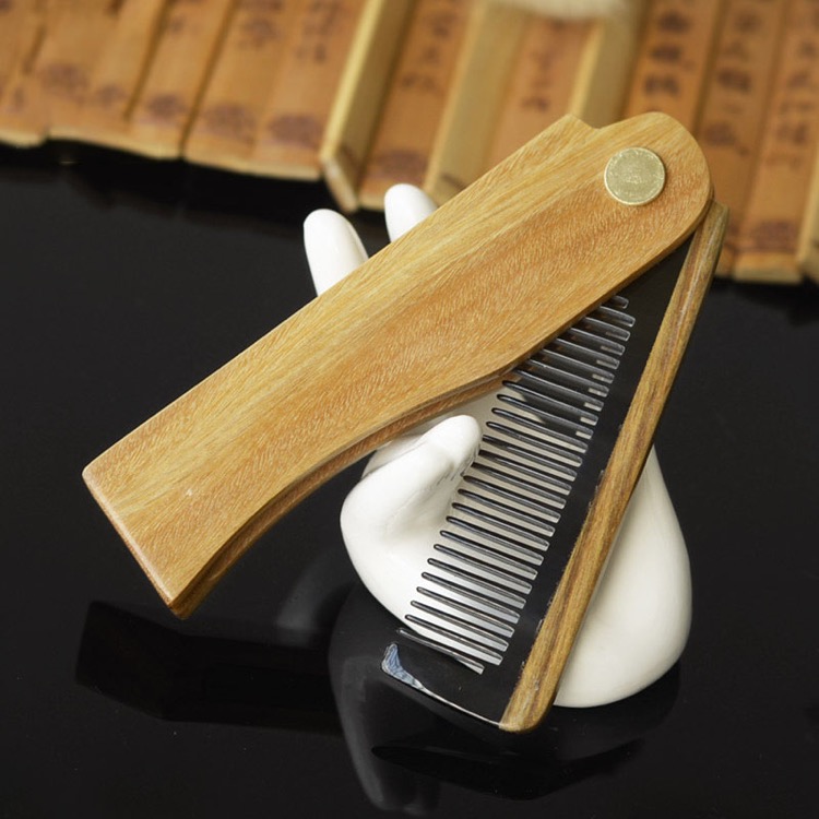 Folding sandalwood comb 5