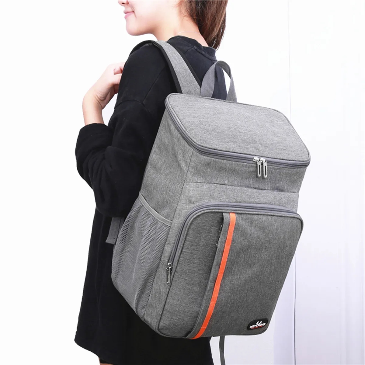 Portable Waterproof And Leakproof Insulated Picnic Backpack 4
