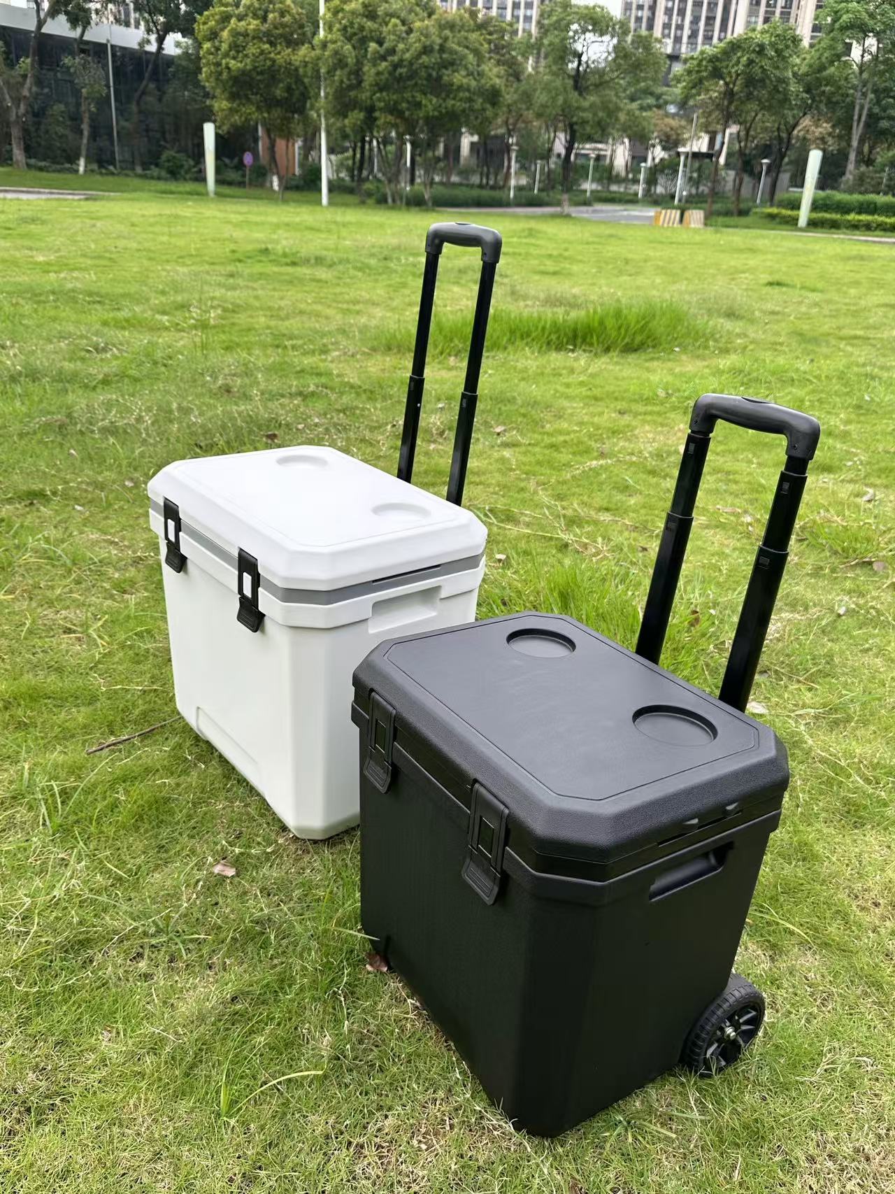 24-Quart Wheeled Vehicle-mounted Cooler 3