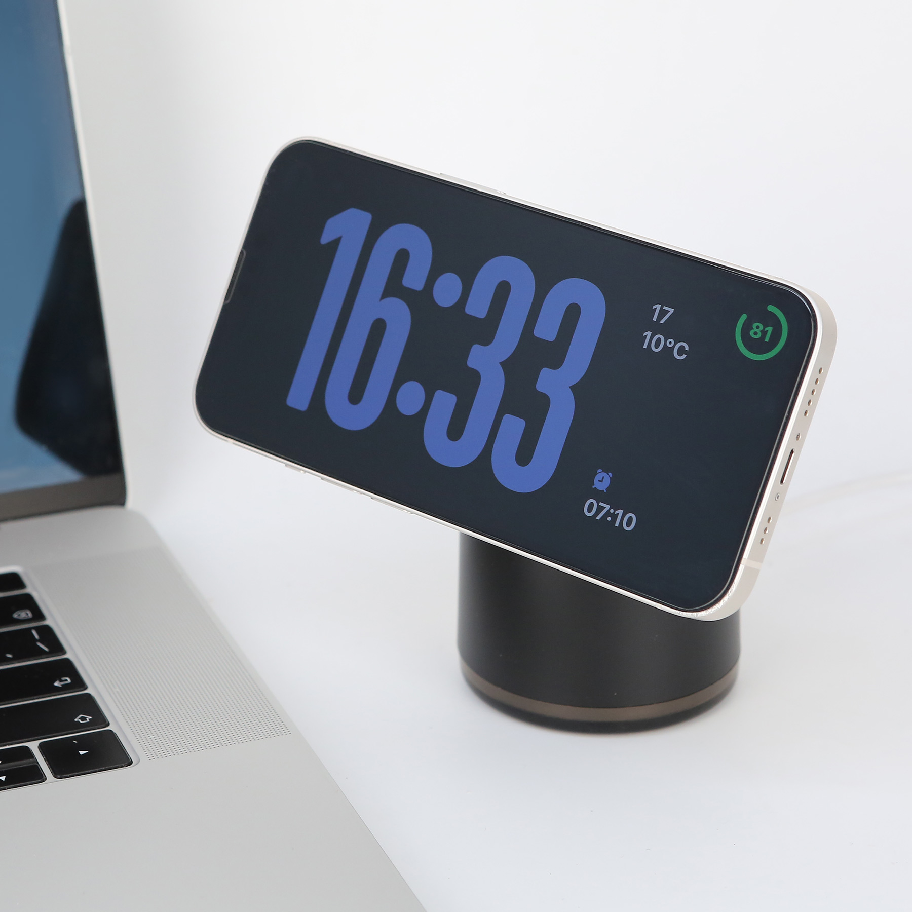 Magnetic 4-In-1 Cylinder Wireless Charging Station 2