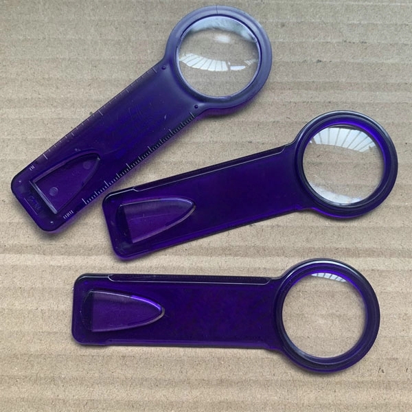 Bookmark With Magnifier & Ruler 9