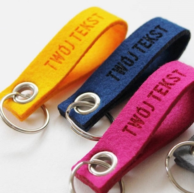Metal Ring Felt Key Chain 1