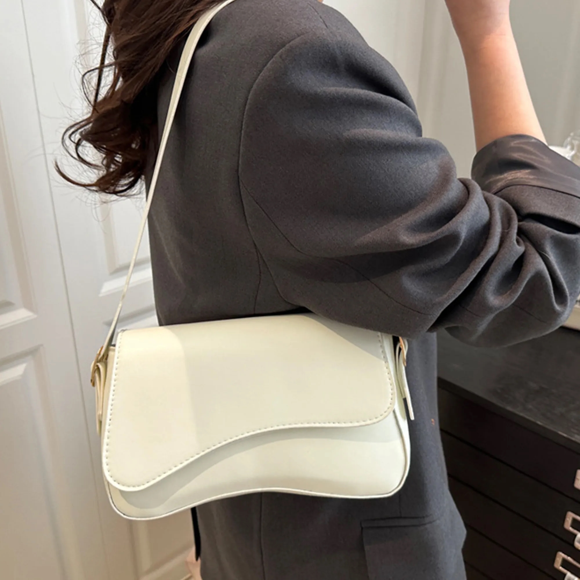 Women's Leather Crossbody Bag 8