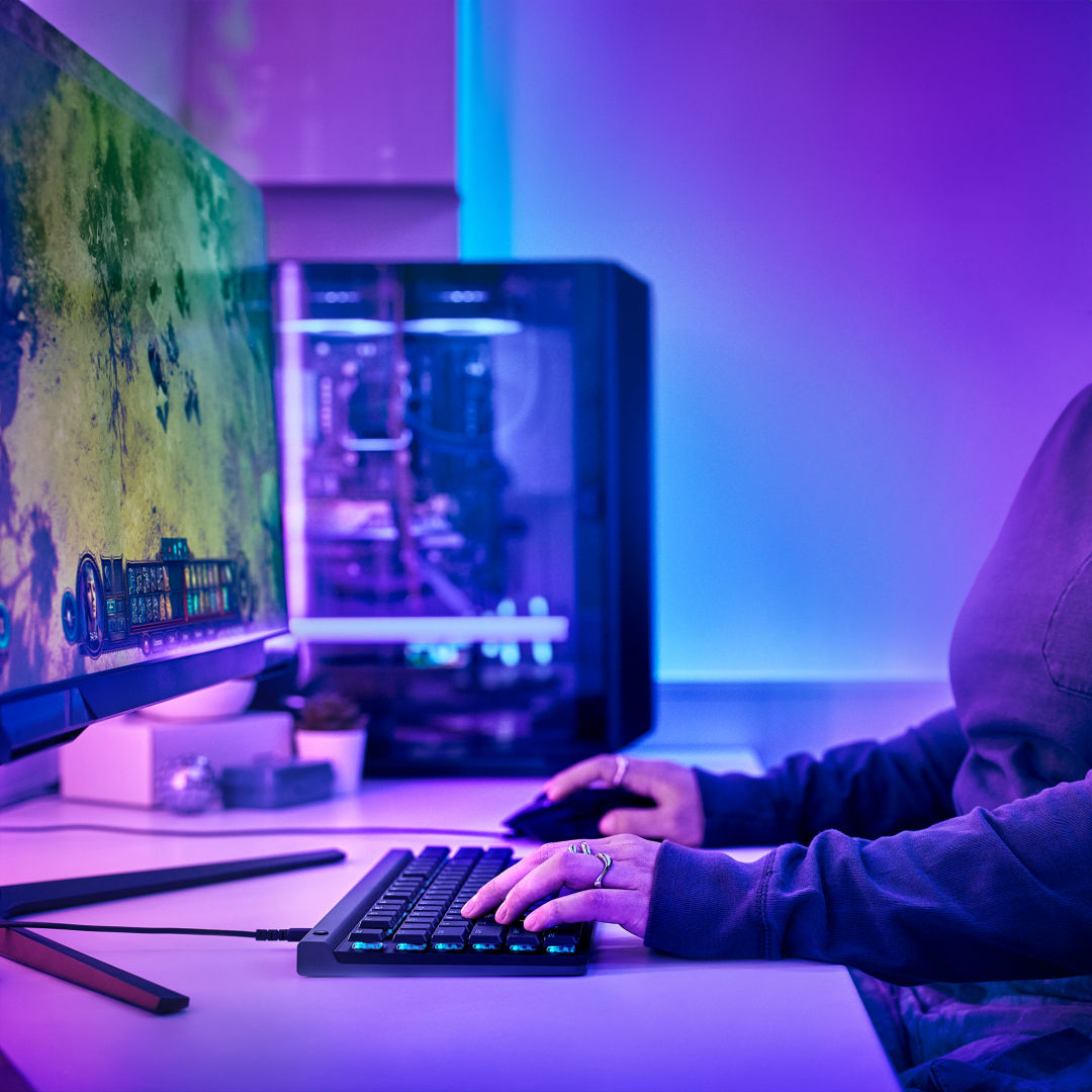 Logitech® Lightspeed Gaming Keyboard 9