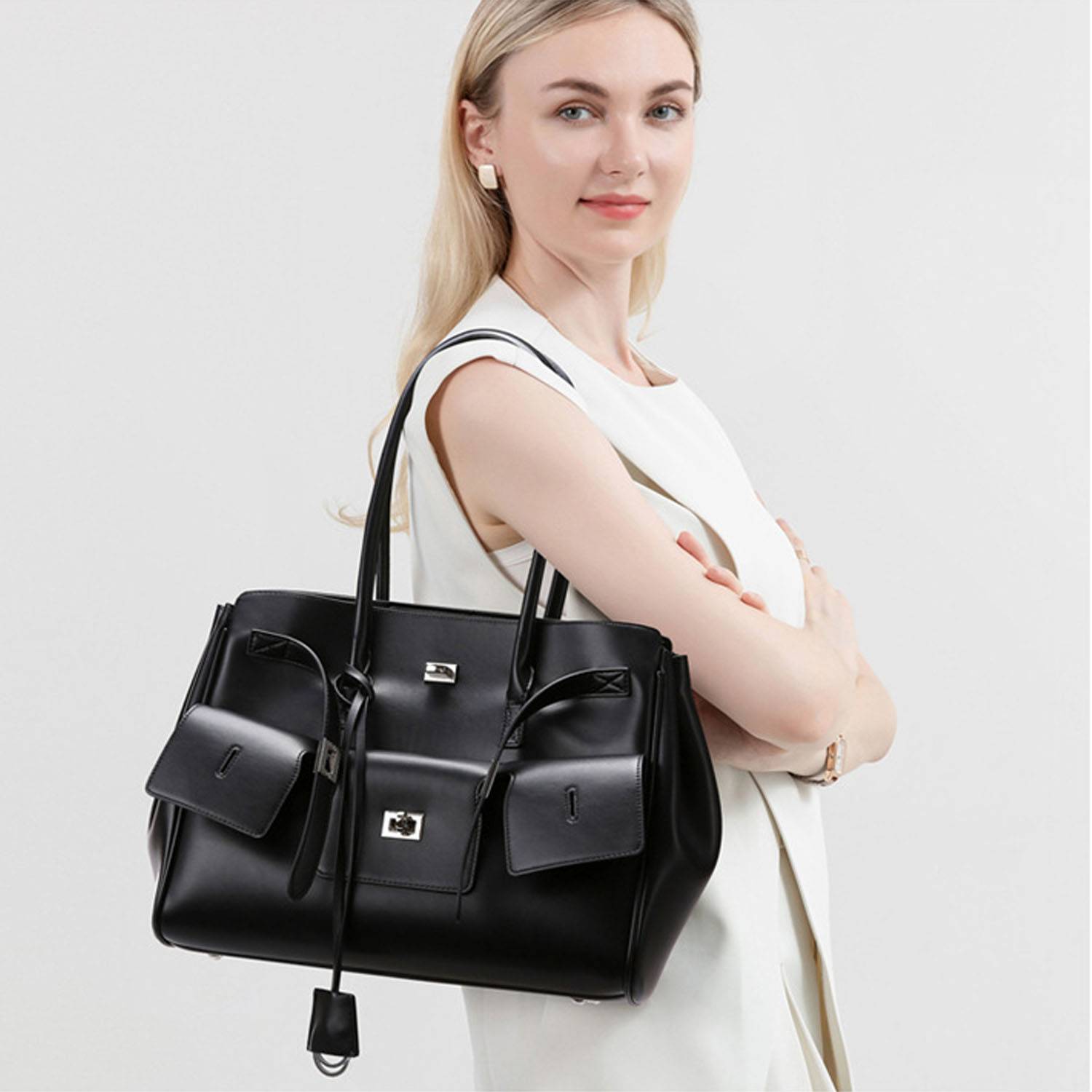 Spacious PU Leather Tote Bag Comfortable Grip 8