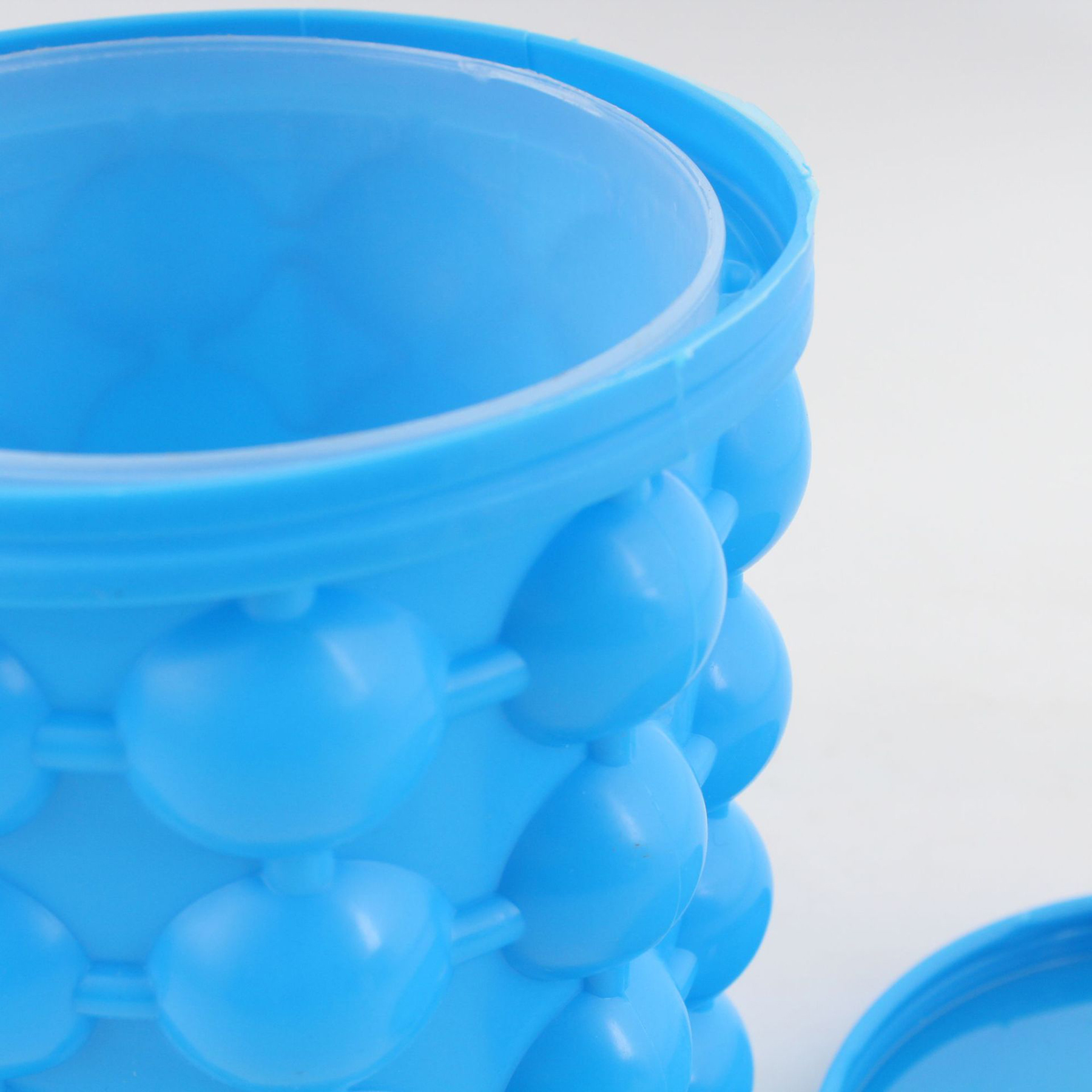 Blue Silicone Ice Cube Maker 3
