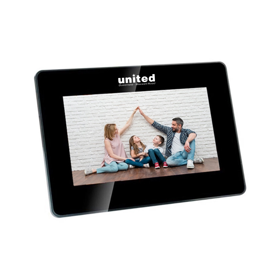 7" LCD Digital Photo Frame W/Glossy Finish 1