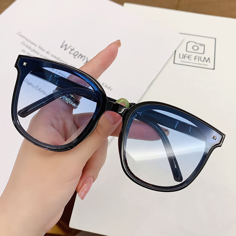 Foldable Sunglasses 1