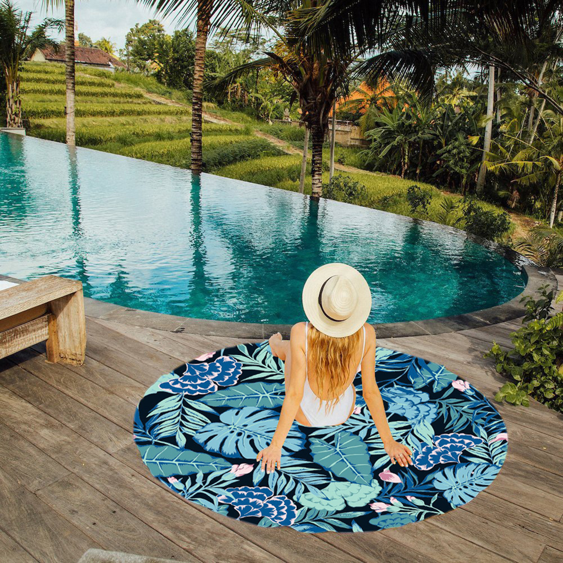 Round Beach Towel With Tassel 2