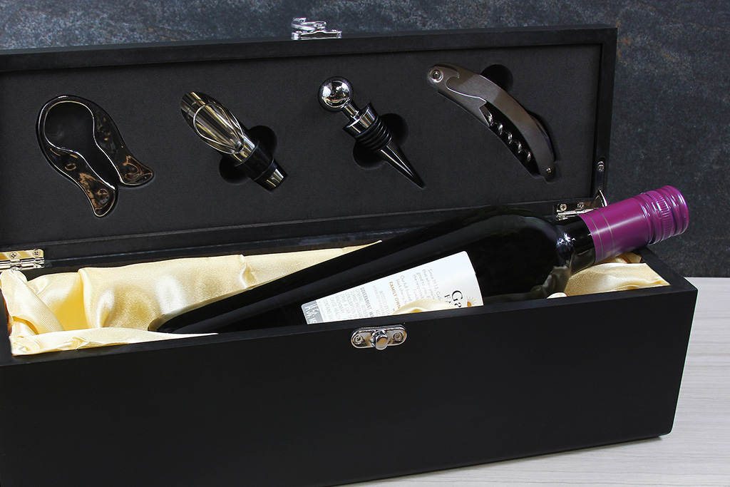 Wine Box & Tools 5
