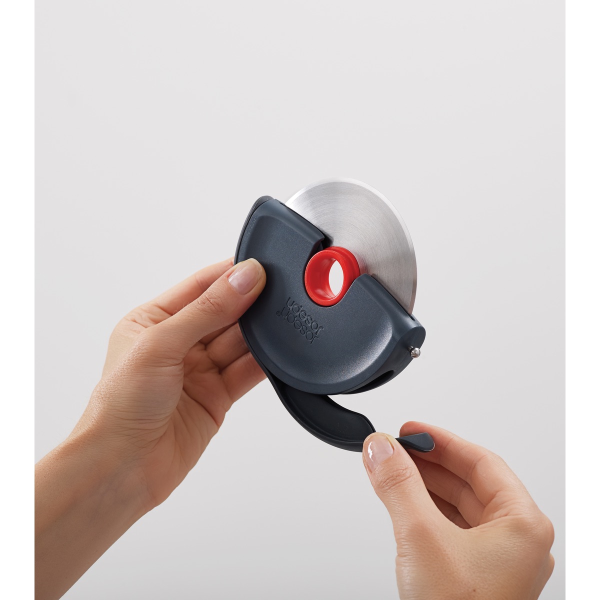 Joseph Joseph® Disc Easy-clean Gray Pizza Cutter 13