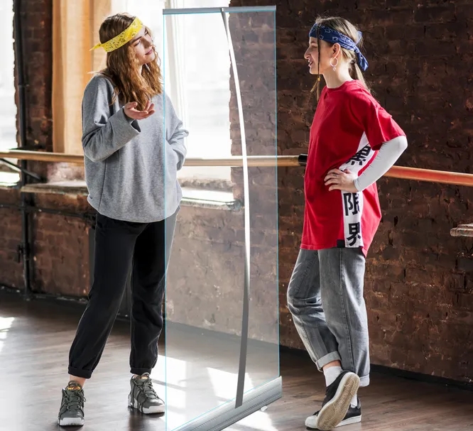 Roll Up Screen Sneeze Shield (2ft x 5ft) 4