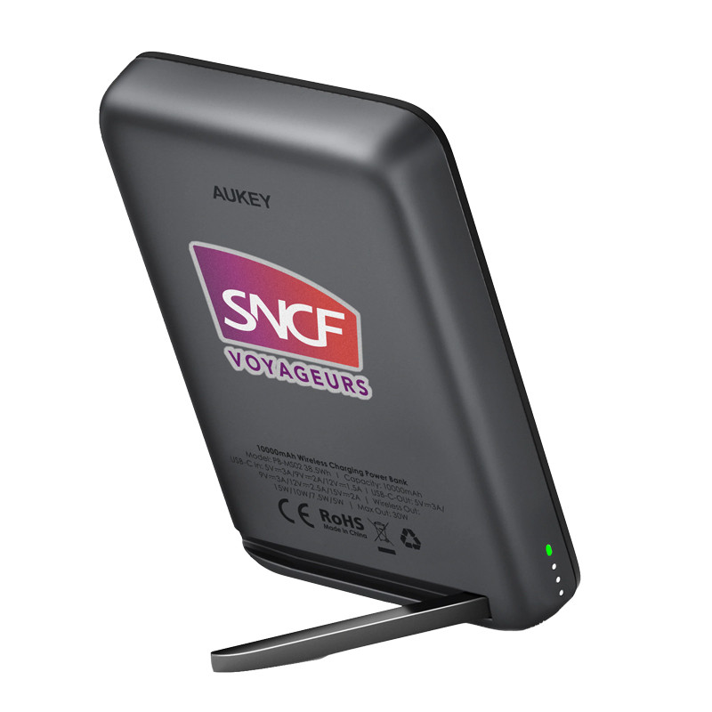 Aukey 10,000 mAh 30W MagSafe Power Bank 13