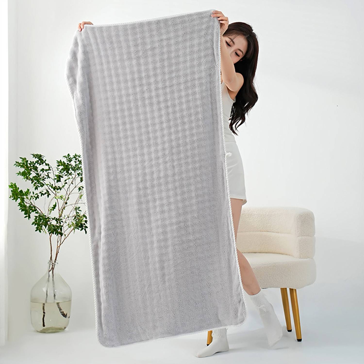 Absorbent Plush Coral Fleece Bath Towel – Home & Spa Use 5