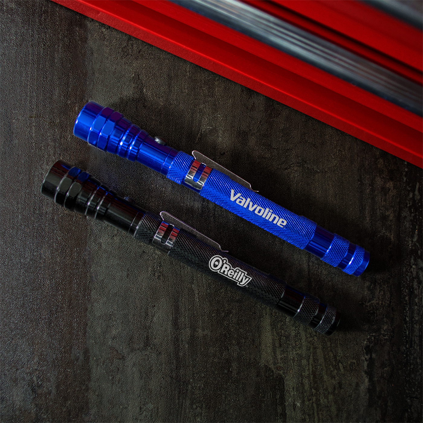 Telescoping Flex Flashlight