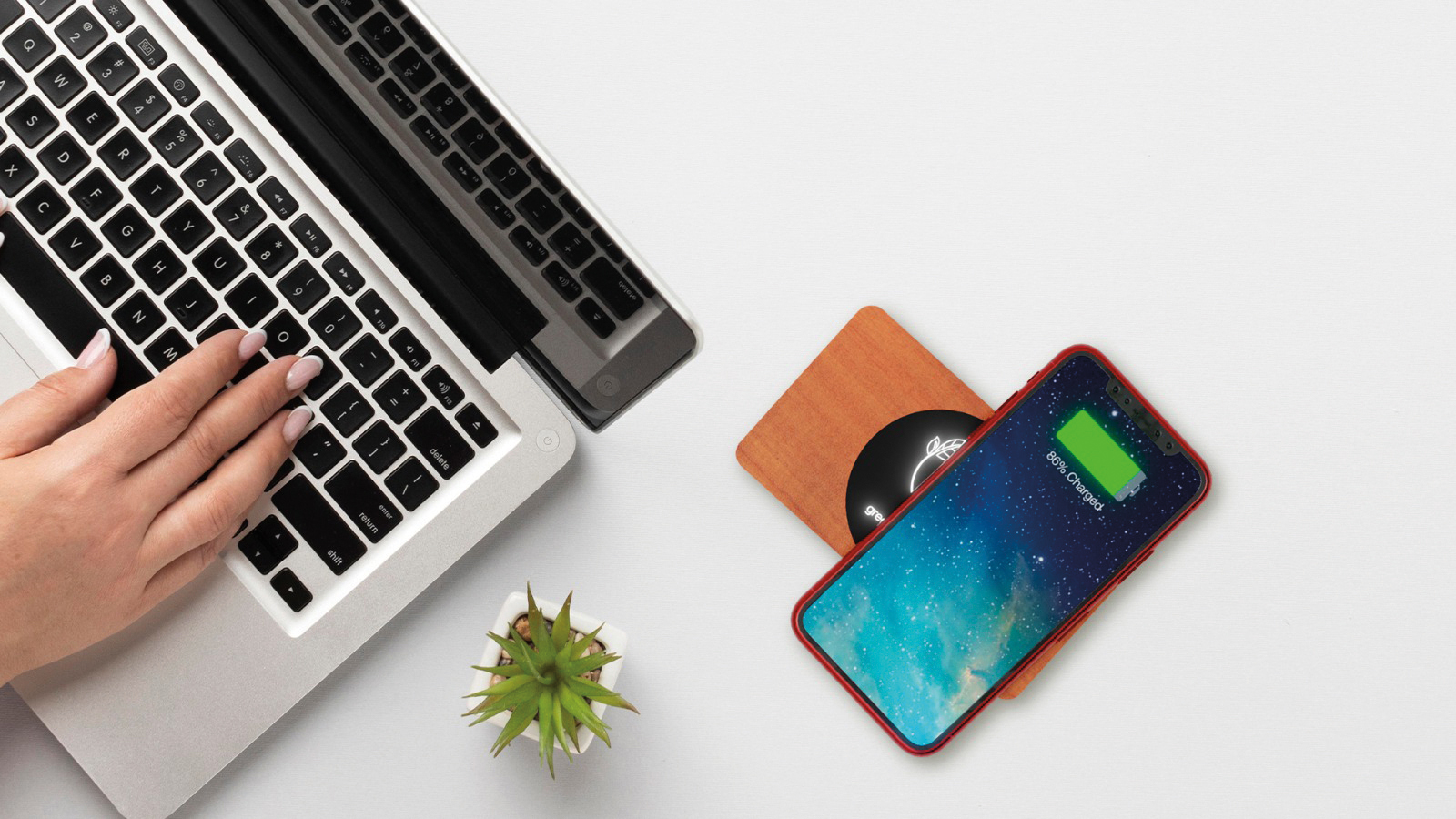 SCX Innovative Design™ Bamboo Wireless Power Bank 10,000 mAh 4