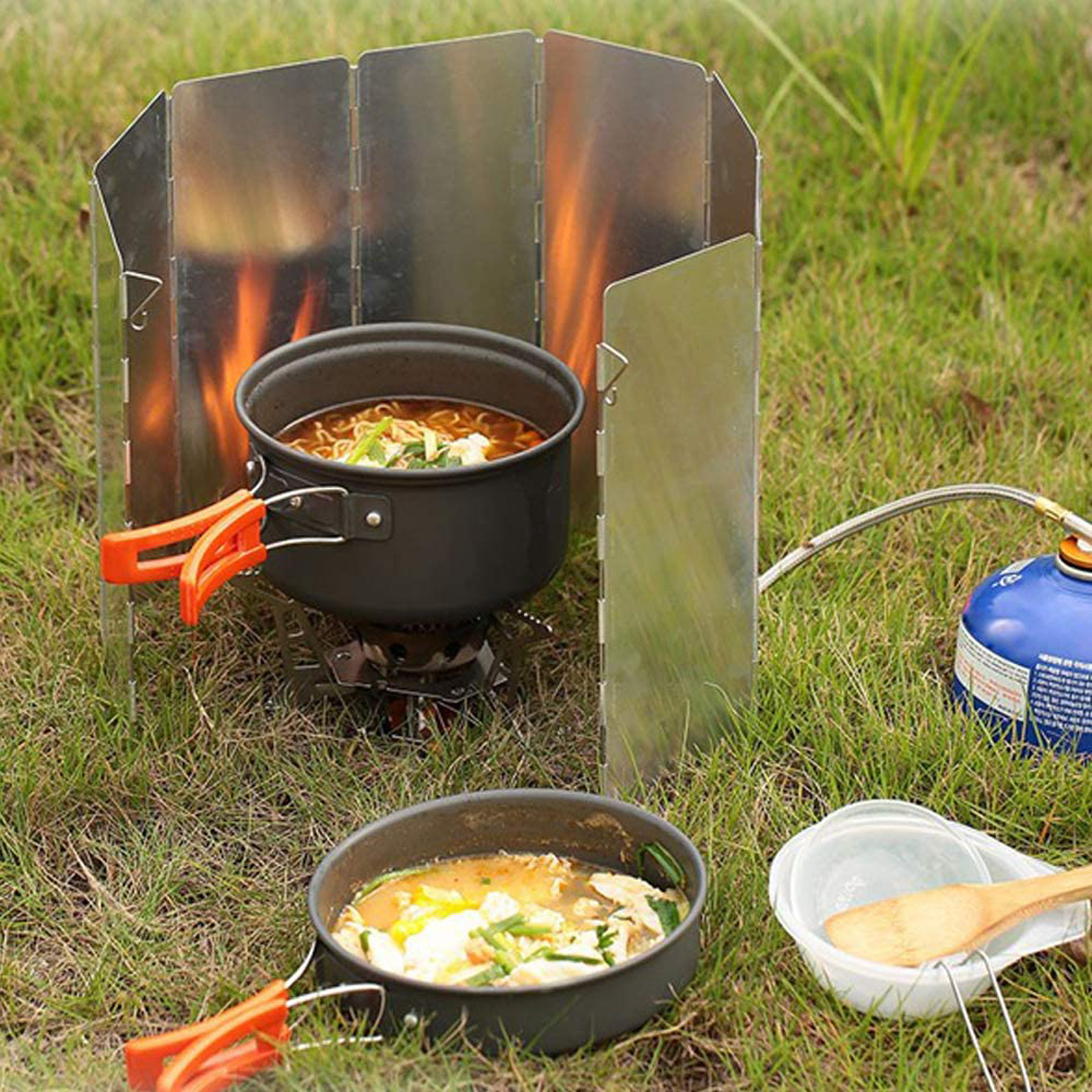 Outdoor 8 Plates Foldable Camping Stove Windshield 3