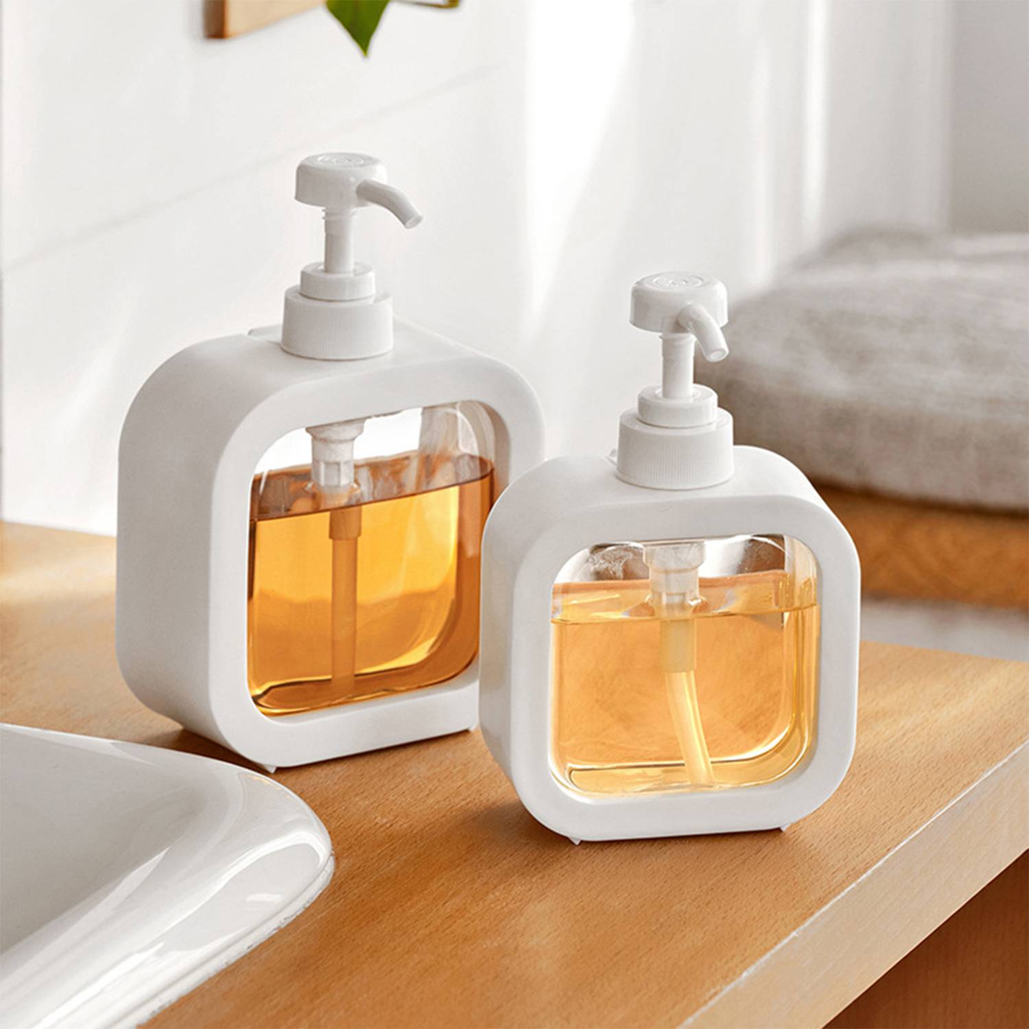 Clear dispenser bottle 4