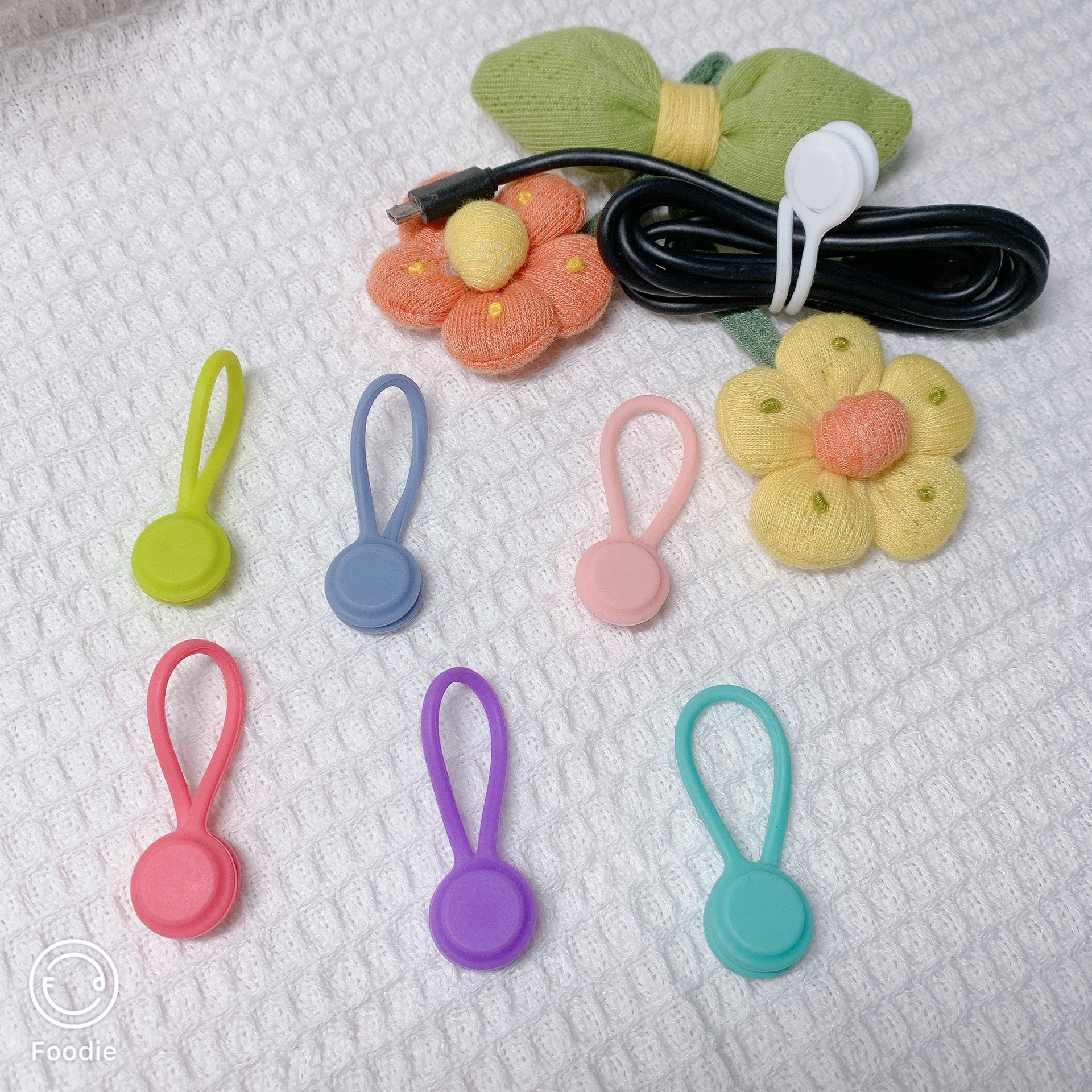 Silicone Magnetic Cable Ties 2