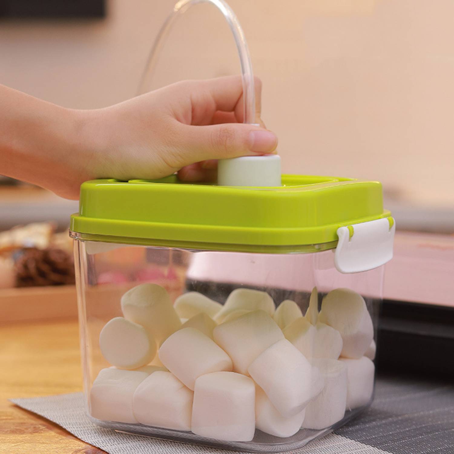 100oz Clear Vacuum Food Storage Container w/ Pump Seal 4