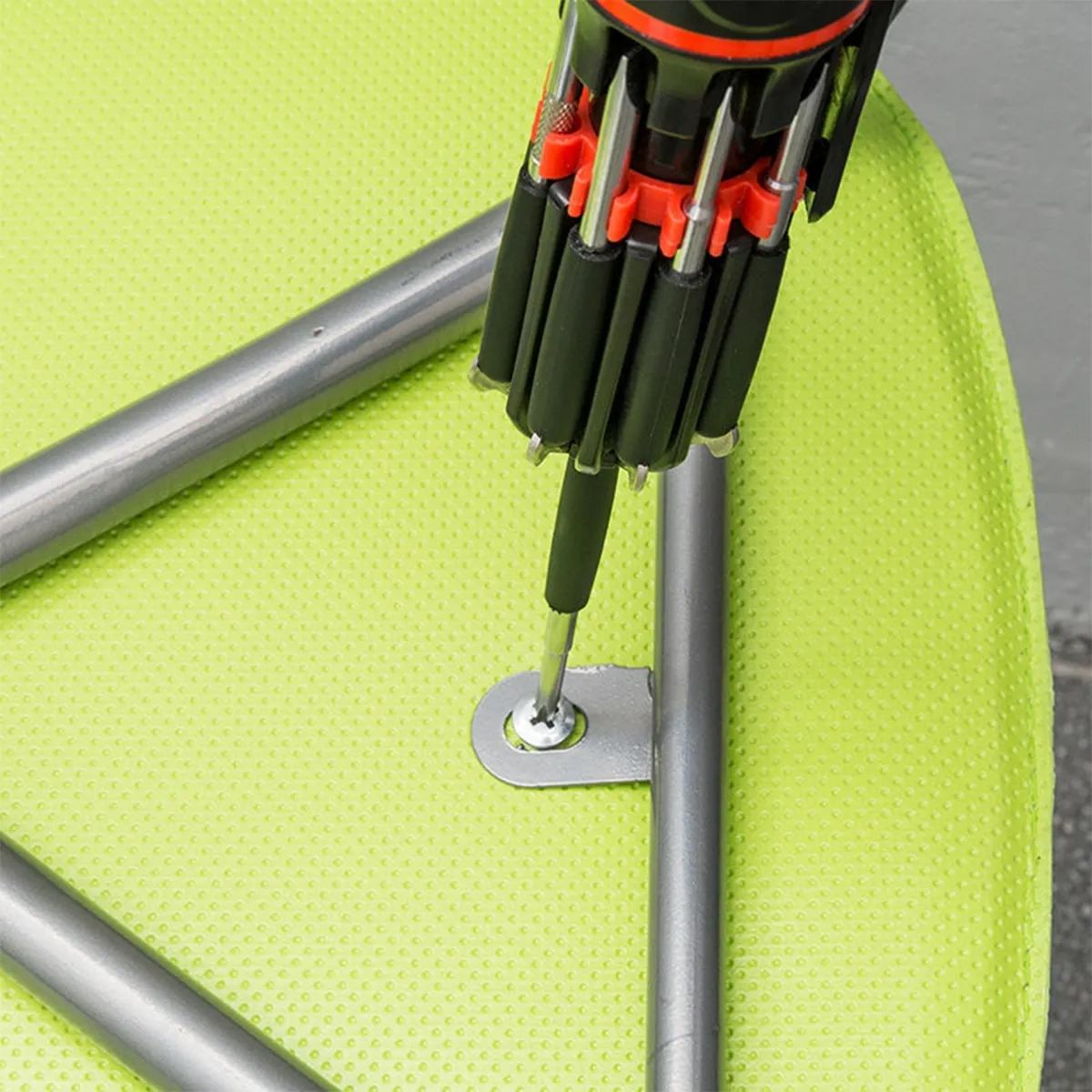 8-in-1 Screwdriver & Flashlight With LED Multi-Tool 7