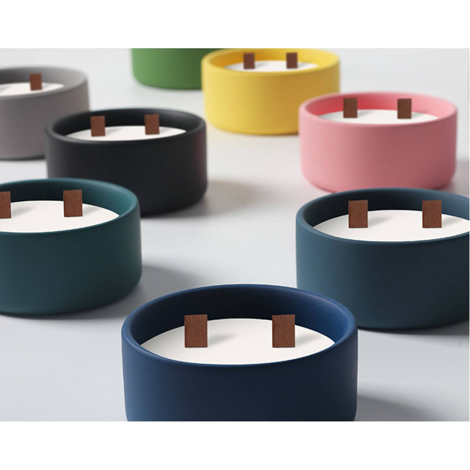 Simple matte ceramic candle container 3